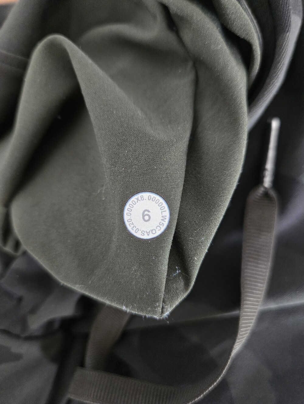 Lululemon On the Fly Jogger 28" *Luxtreme Heritage 365 Camo Dark Olive SIZE 6 - Picture 5 of 6